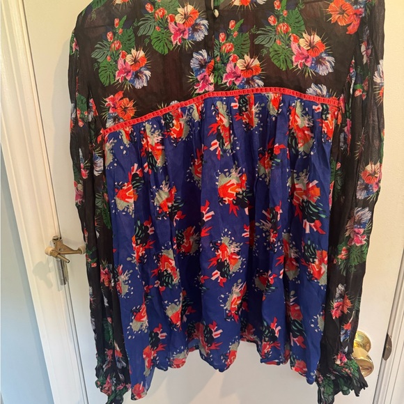 NWOT Anthropologie Blink London Floral Blouse - Blue and Red, Medium - Picture 7 of 7